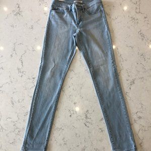 Levi 311 Shaping Skinny Jean